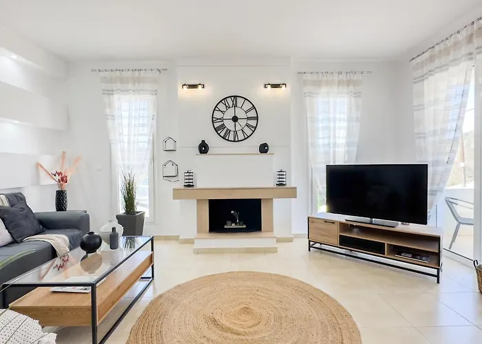 Ismini Luxury Vlicha