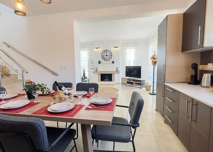 Villa Ismini Luxury *