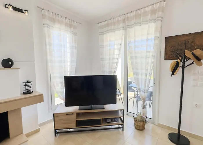 Ismini Luxury Vlicha